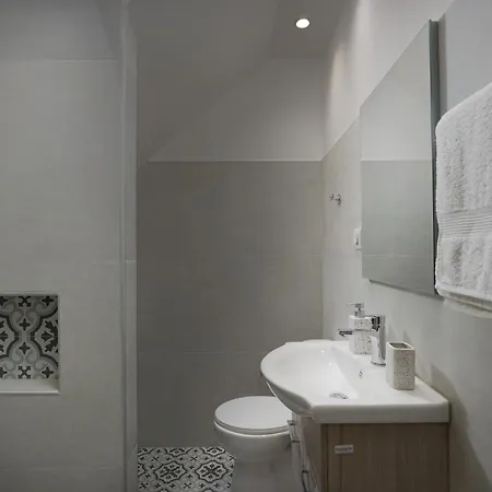 20-24 Old Town Corfu (city)